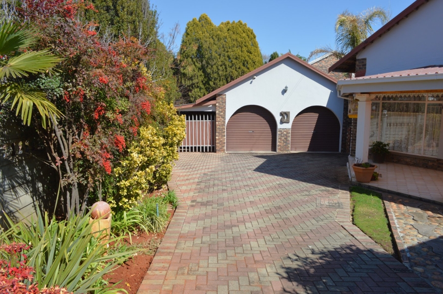 4 Bedroom Property for Sale in Wilkeville North West